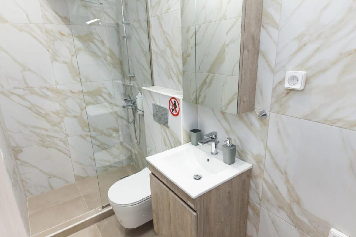 Apartment Brand New Urban Getaway Next To Megaro Mousikis