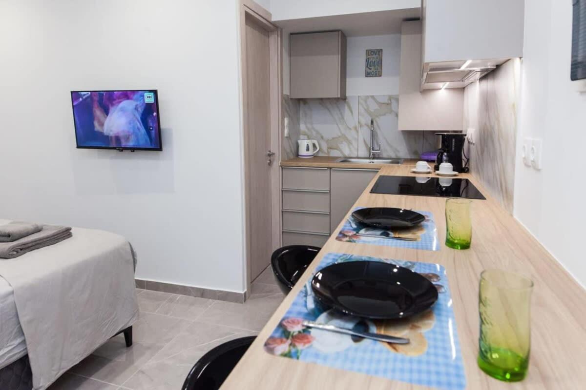 Brand New Urban Getaway Next To Megaro Mousikis * Athens